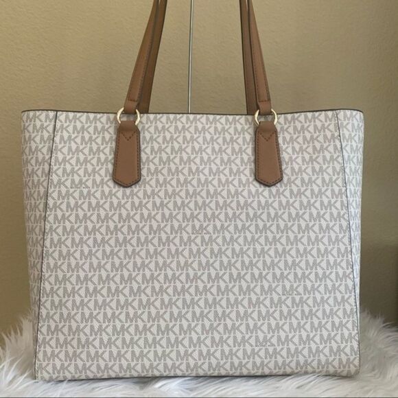 Michael Kors large Joey shoulder open top tote bag - Picture 9 of 16